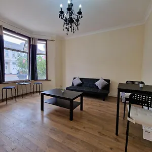 Apartment Henley Road
